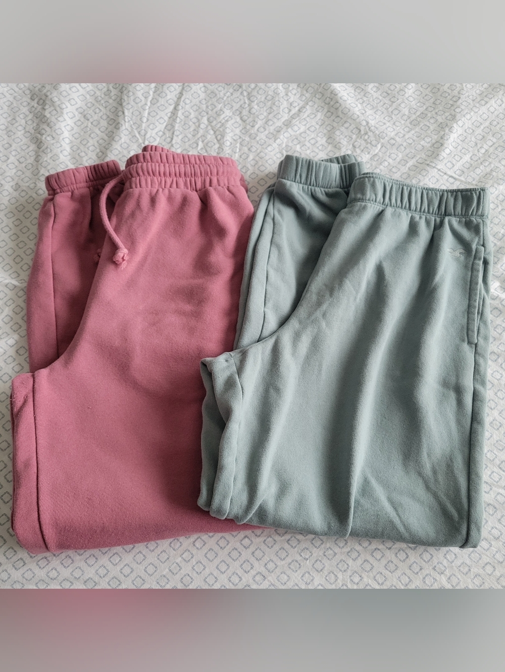 Hollister and Grayson Threads jogger sweatpants bundle